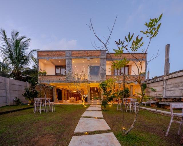 Ami Mirissa Hotel ภายนอก รูปภาพ